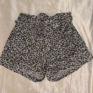 Aerie- paper bag shorts